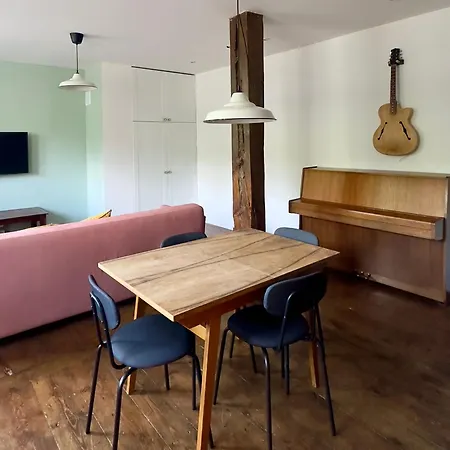 Retro Cozy Apartment 10 Minutes To Beach And 15 Minutes To Old City-2