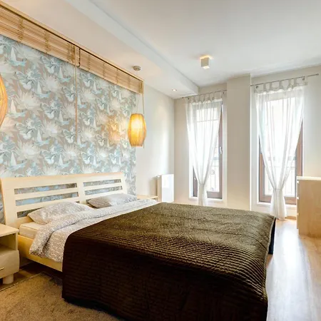 Apartments Old Town Szafarnia & By Noclegi Renters-2