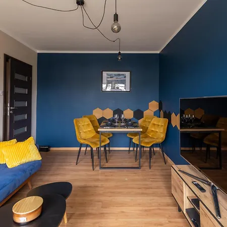 Hexagon Studio Comfort-3