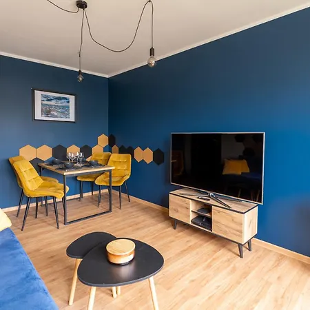 Hexagon Studio Comfort-2
