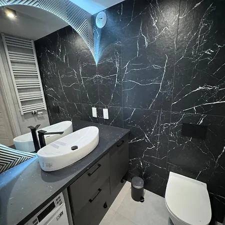 Apartament z wanną z hydromasażem-2