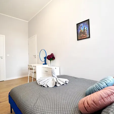 Mmrent Galaxy Apartment-3