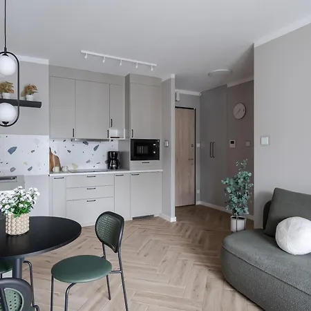 Baltic Sands Apartment- 15 Min Beach Free Parking Premium Letnica-3
