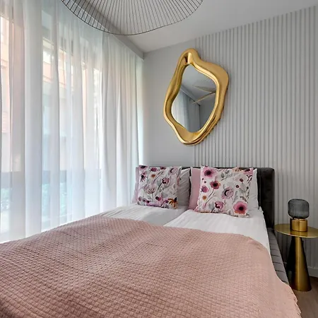 Scala Suites With Parking By Lion Apartments-3