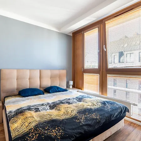 3-Rooms Apartment With Balcony By The Oldtown-3