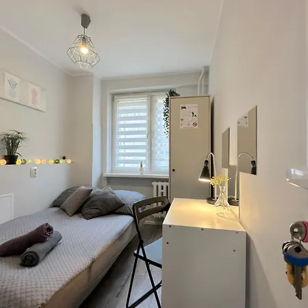 Pineapple Room-3