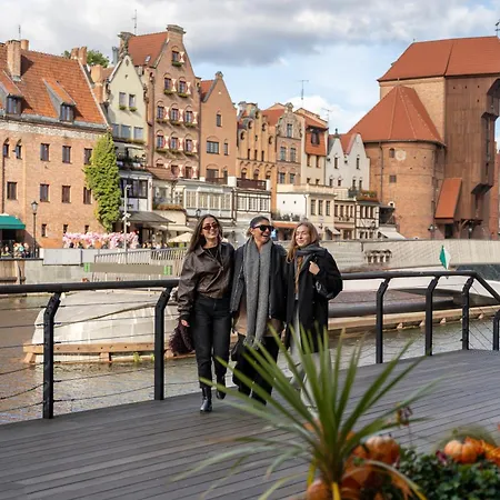 Premium Apartment Szafarnia In Gdansk Old Town & Marina View By Lion Apartments-2
