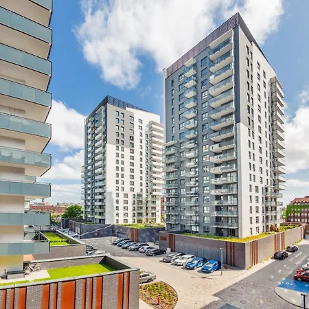 Bastion Wałowa by Q4Apartments - Old Town-3