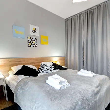 Apartments Brabank Old Town & By Noclegi Renters-3