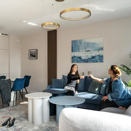 Scala Premium Apartments With Parking By Lion Apartments-3
