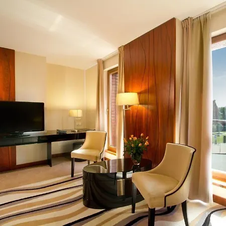 Hotel Fahrenheit-2