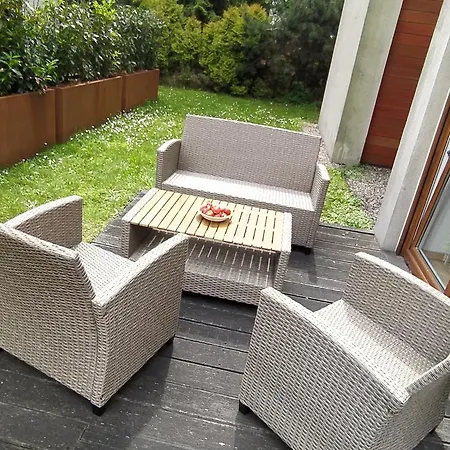Apartament z ogrodem, 20 metrów od plaży-2