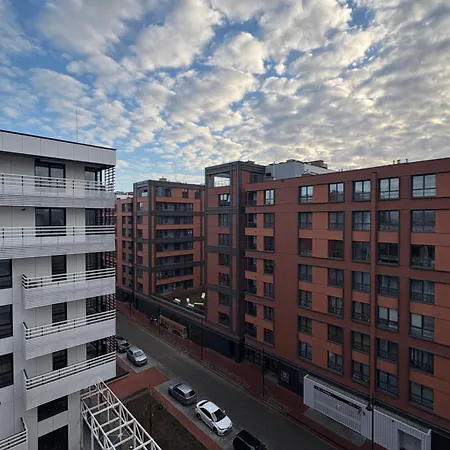 Gdansk - Modern Studio City Center Doki Living - Ac, Foodhall & Parking-3