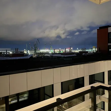 Gdansk - Modern Studio City Center Doki Living - Ac, Foodhall & Parking-2
