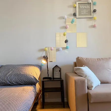 Spacious Room - Peaceful Retreat, 2 Minutes To Gdansk Old Town-3