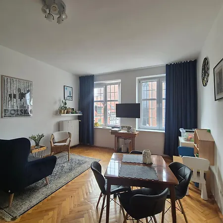 Apartment In Old Town - View Of Mariacki Church-3