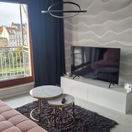Apartament z basenem i widokiem na Motławę-3