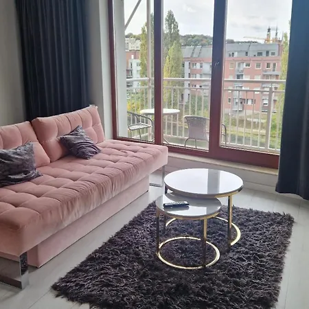 Apartament z basenem i widokiem na Motławę-2
