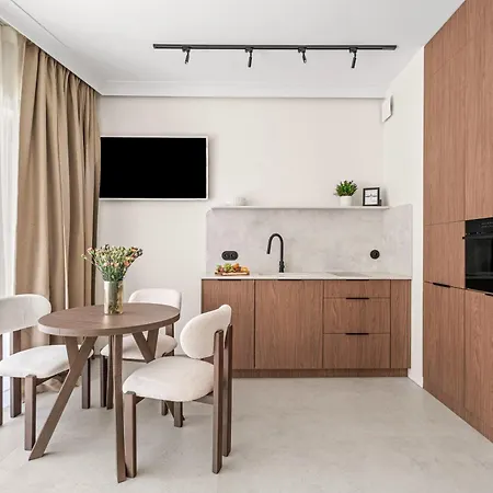 Granaria Old Town By Alqueen Apartments-3