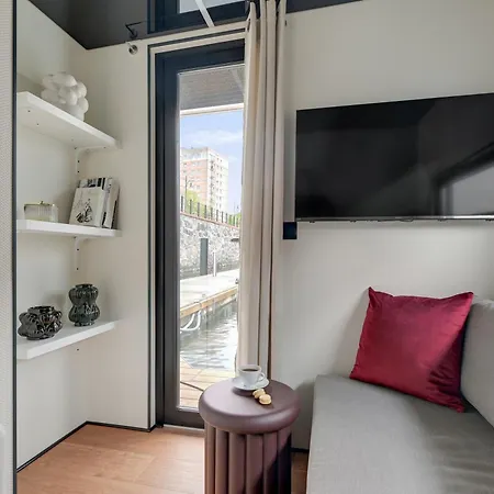 Domy Na Wodzie - La Mare Motlava Houseboats by Downtown Apartments-2