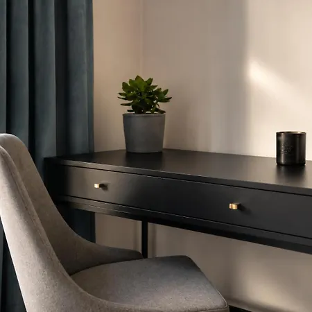 Apartament z dwiema sypialniami + parking-2