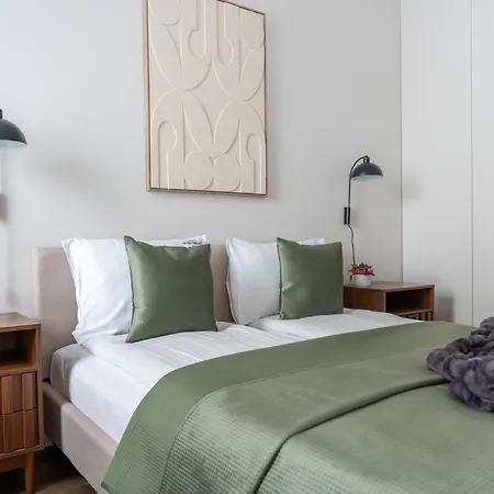 Lion Apartments - Premium Apartments With Parking In The Center Of Gdansk-3