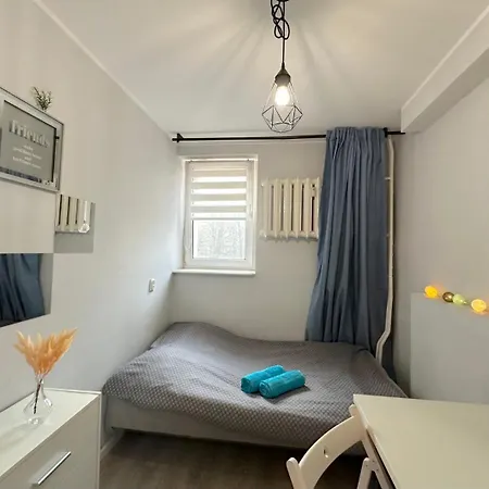 Cosy Room - Peaceful Retreat, 2 Minutes To Gdansk Old Town-3