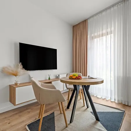 Chmielna Apartments Old Town Gdansk By Alqueen Apartments-3