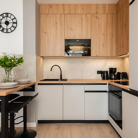 Flatbook - Seaside Apartments Nowa Letnica With A Rooftop Viewing Terrace & Gym-3