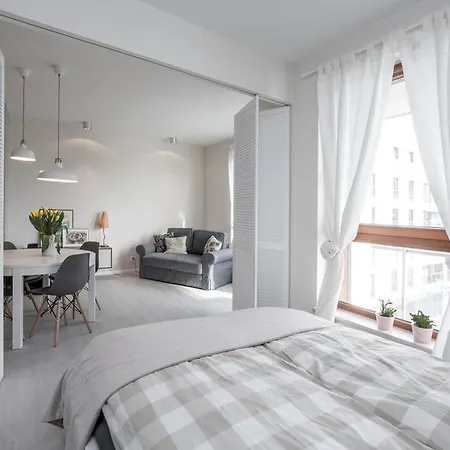 Apartament z widokiem na dworek-3