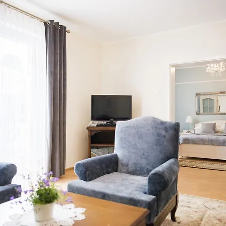 Hotel Renusz-2