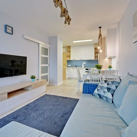 Beautiful Seaside View Apartments - 4 Oceans Premium-2