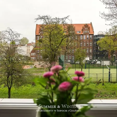 Summerwinter - Luxury Green Old Town Apartment, 2 Bedrooms & Sofa-3