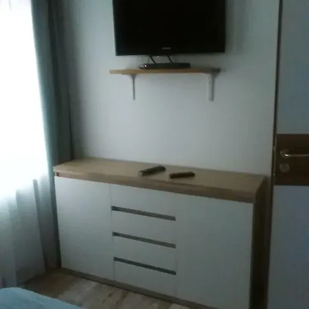 Domek przy lesie-3
