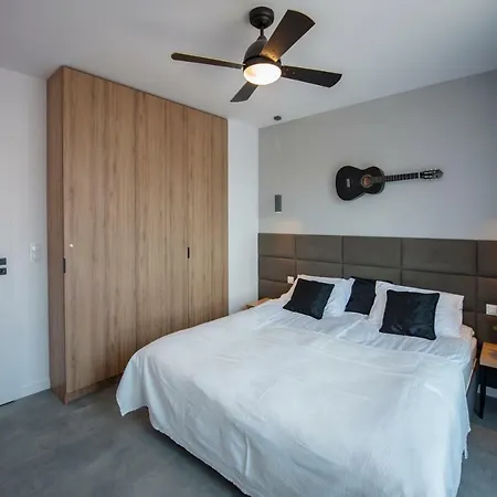 Unique 3City Apartments - Grey Apartment-2