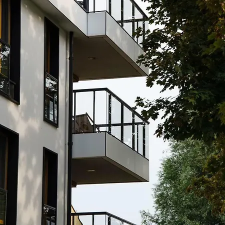 Bursztynowa 23-3