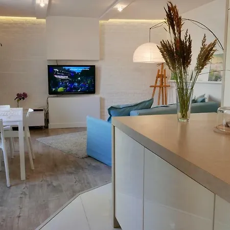 Chill Apartment-2