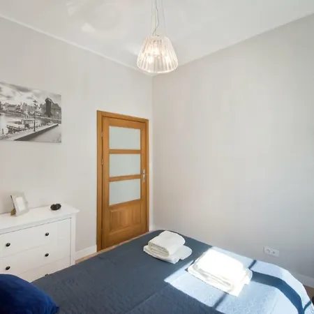 Dluga Street Apartment Near Neptun Gdansk-2