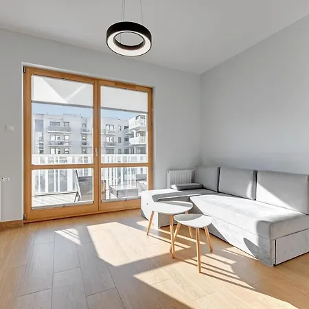 Holiday Apartment Near The Sea - Free Private Parking-2