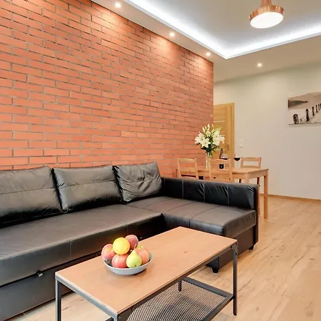 Central Apartment - Free Private Parking-2