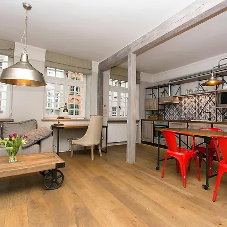 Patio Apartments - Old Town-3