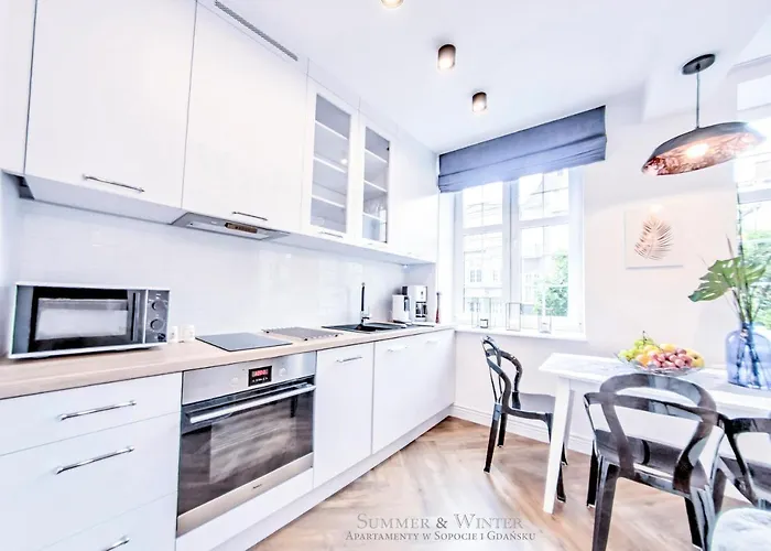 Summerwinter - Luxury Nature, View Basilica Old Town Apartment, 2 Bedrooms & Sofa Danzig