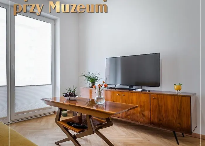 y Przy Muzeum