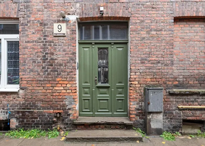 House Of Malgosia