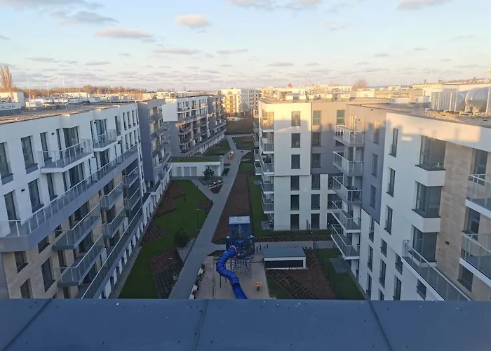Nad Morzem, Przystań Letnica