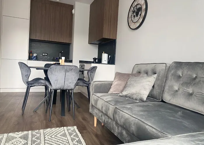 Garden Apartment In Scala