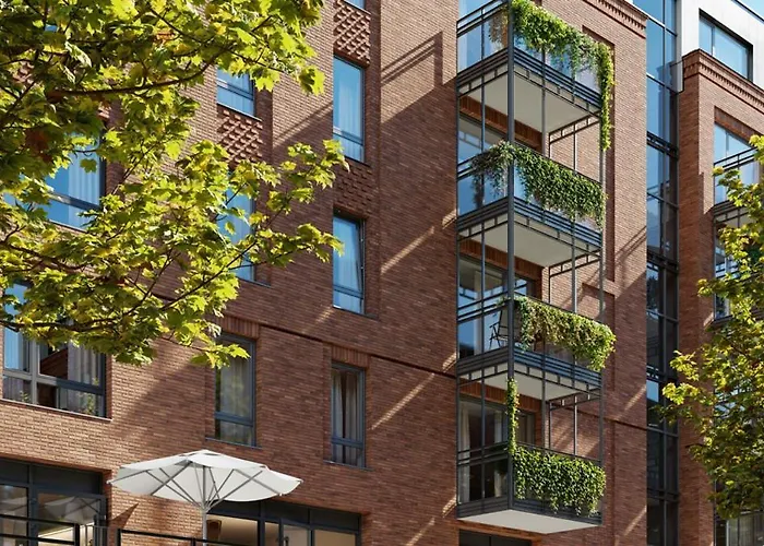Green Estate Old Town , Private Parking, Balcony