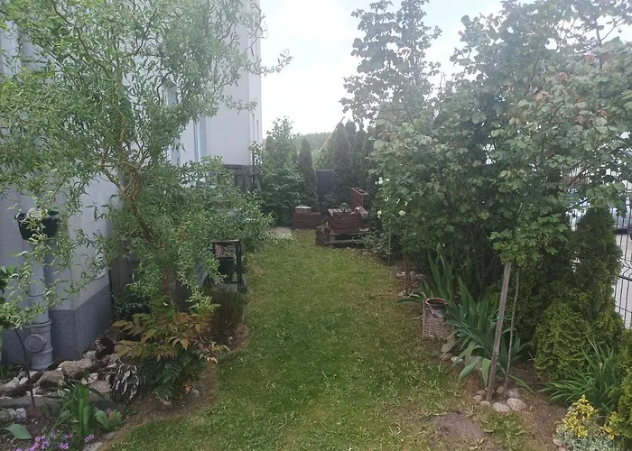 Atrakcyjny apartament z dużym ogrodem