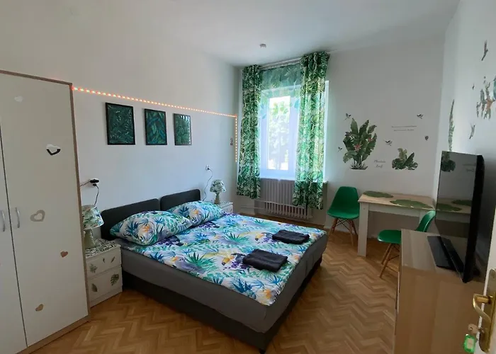 Jungle Rooms