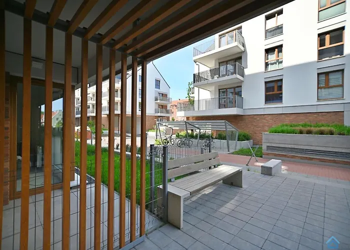 Beige 3City Apartment With Parking In Gdansk By Noclegi Renters